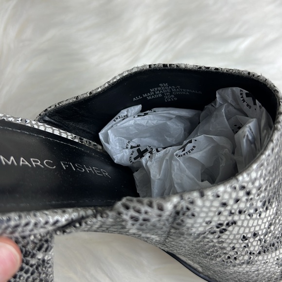 MARC FISHER Snake Block heel Slide Sandals - Picture 4 of 6